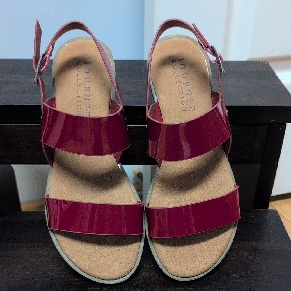 Journee Collection Lavine Glossy Thick Two Strap Patent Red Sandals Size 7 NEW - Picture 2 of 6
